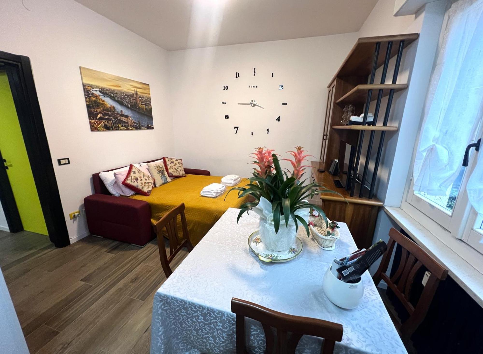 Adige Beyonds Apartment เวโรนา ภายนอก รูปภาพ